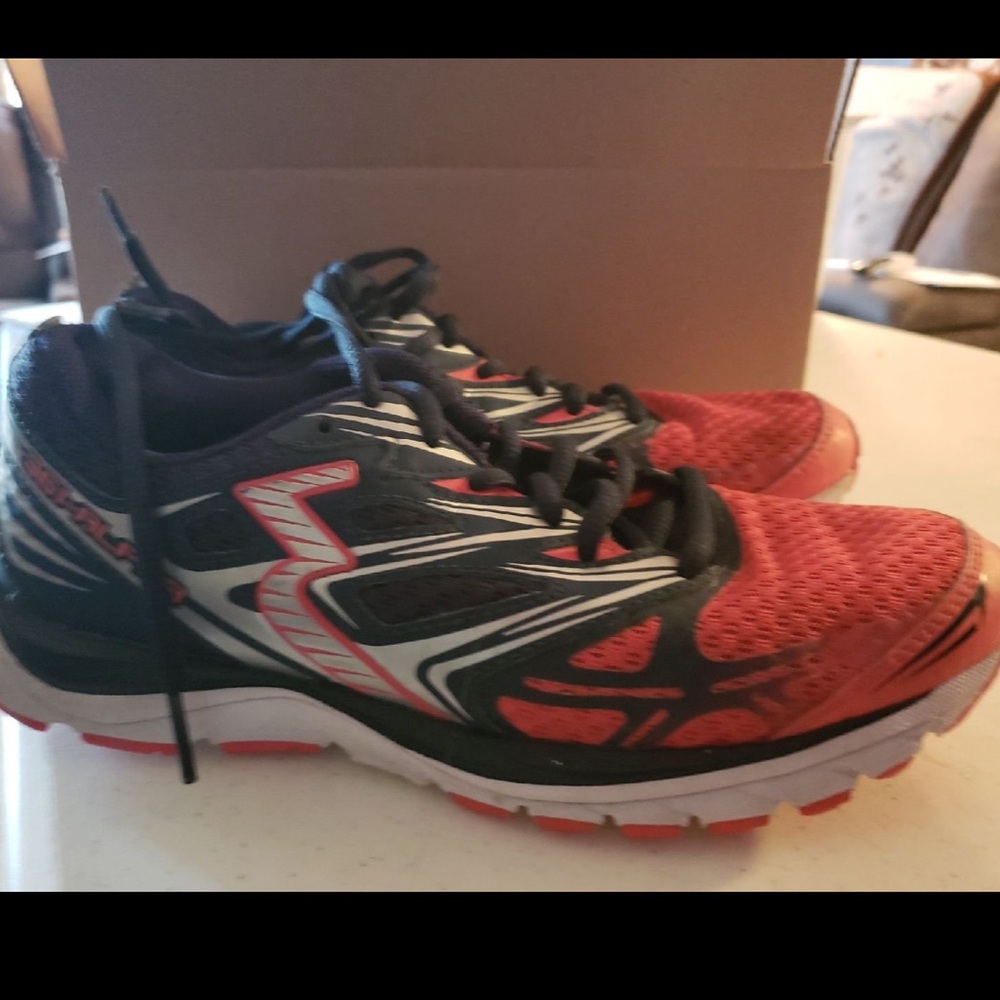 Tennis Shoes